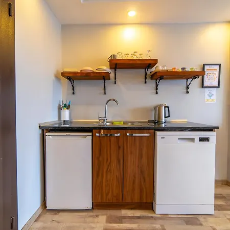 Apartamento Bosphorus Menekshe Rezidances *