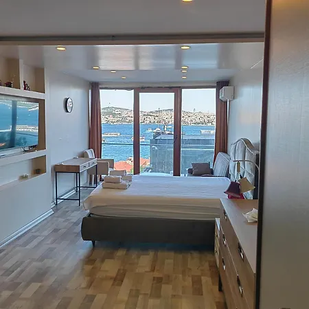 Bosphorus Menekshe Rezidances