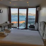 Bosphorus Menekshe Rezidances *