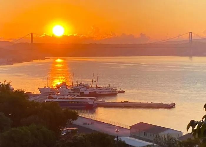 Bosphorus Menekshe Rezidances * Стамбул