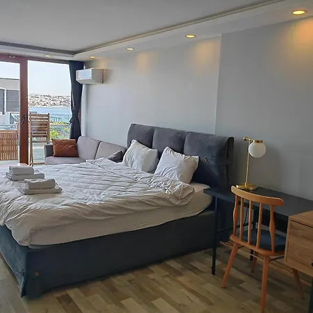 Bosphorus Menekshe Rezidances *